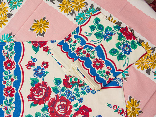 Handmade Red Rose Napkins –– Vintage Textile from Mid-Century Tablecloths, Set of 4