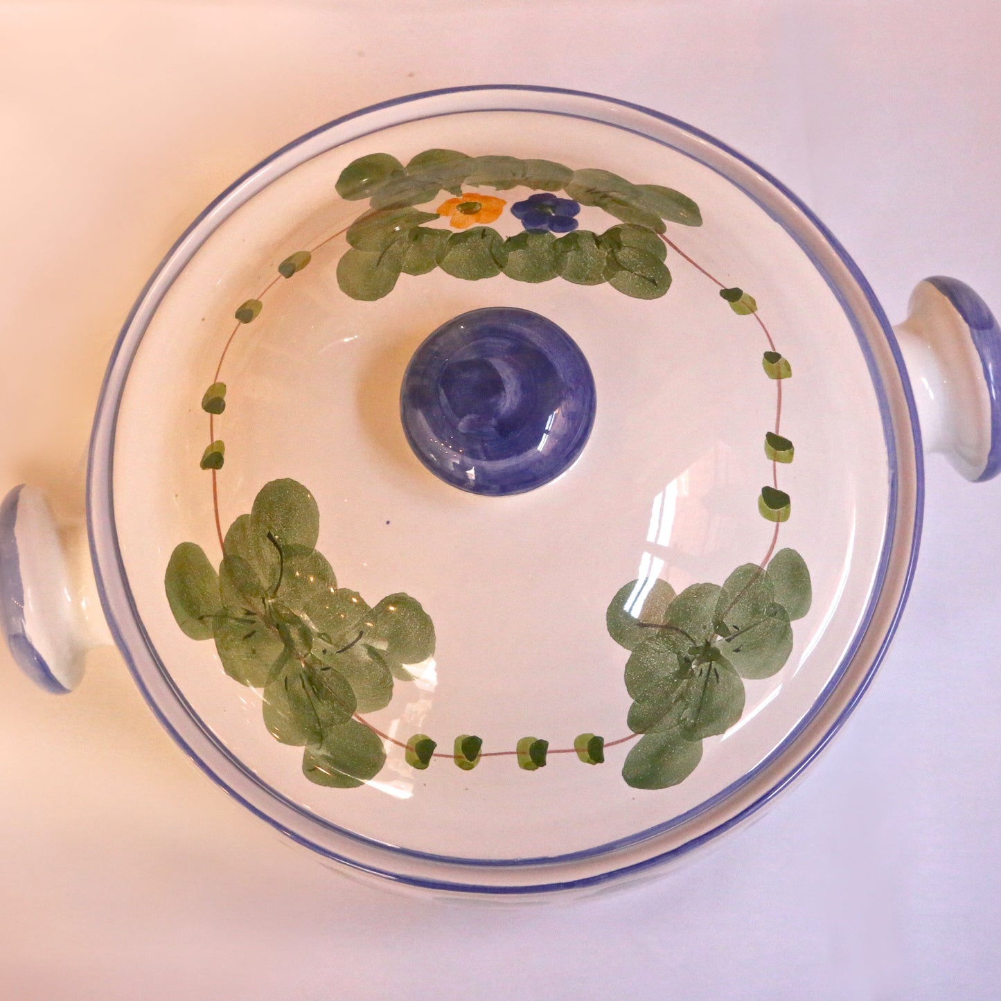 Medium Serving Casserole with Lid