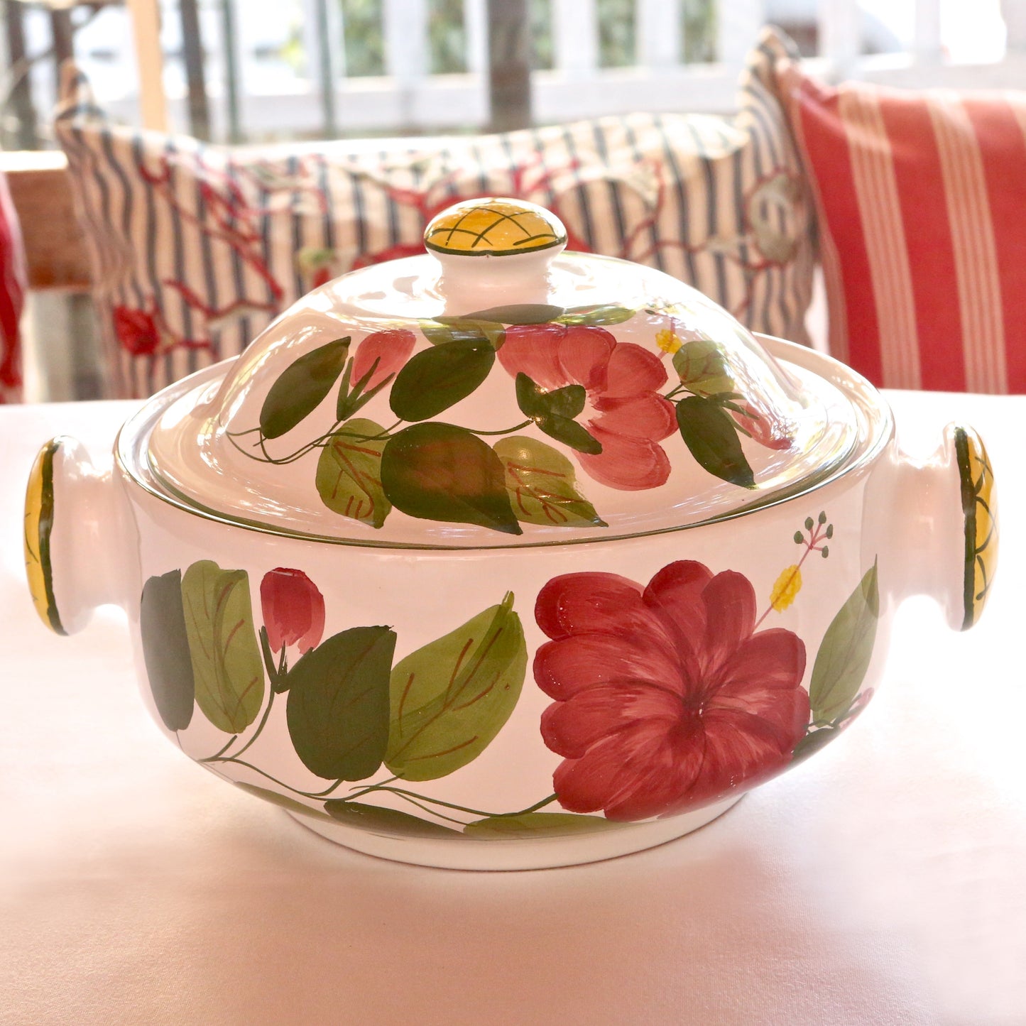 Medium Serving Casserole with Lid