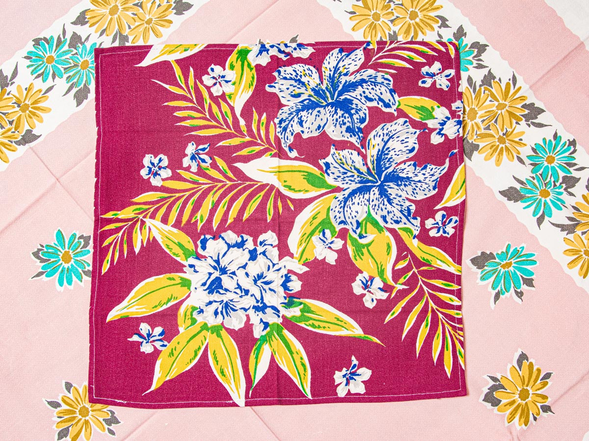 1950s Tropical Lily Napkins – Bold Florals, Set of 3