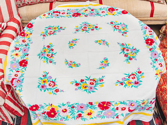 Vintage Floral Bright Daisy 1950s Tablecloth
