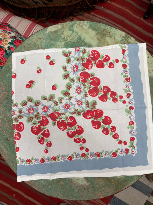 Handmade Strawberry Garland Napkins –– Vintage Textile from Mid-Century Tablecloths, Set of 2
