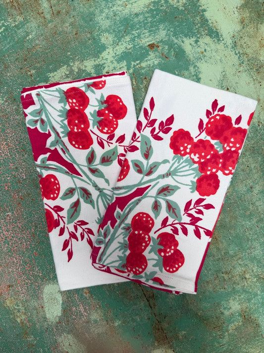 Handmade Ruby Strawberry Napkins –– Vintage Textile from Mid-Century Tablecloths, Set of 2