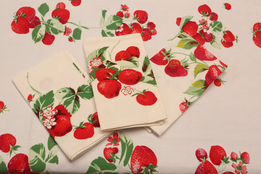 Handmade Strawberry Napkins –– Vintage Textile from Mid-Century Tablecloths, Set of 3