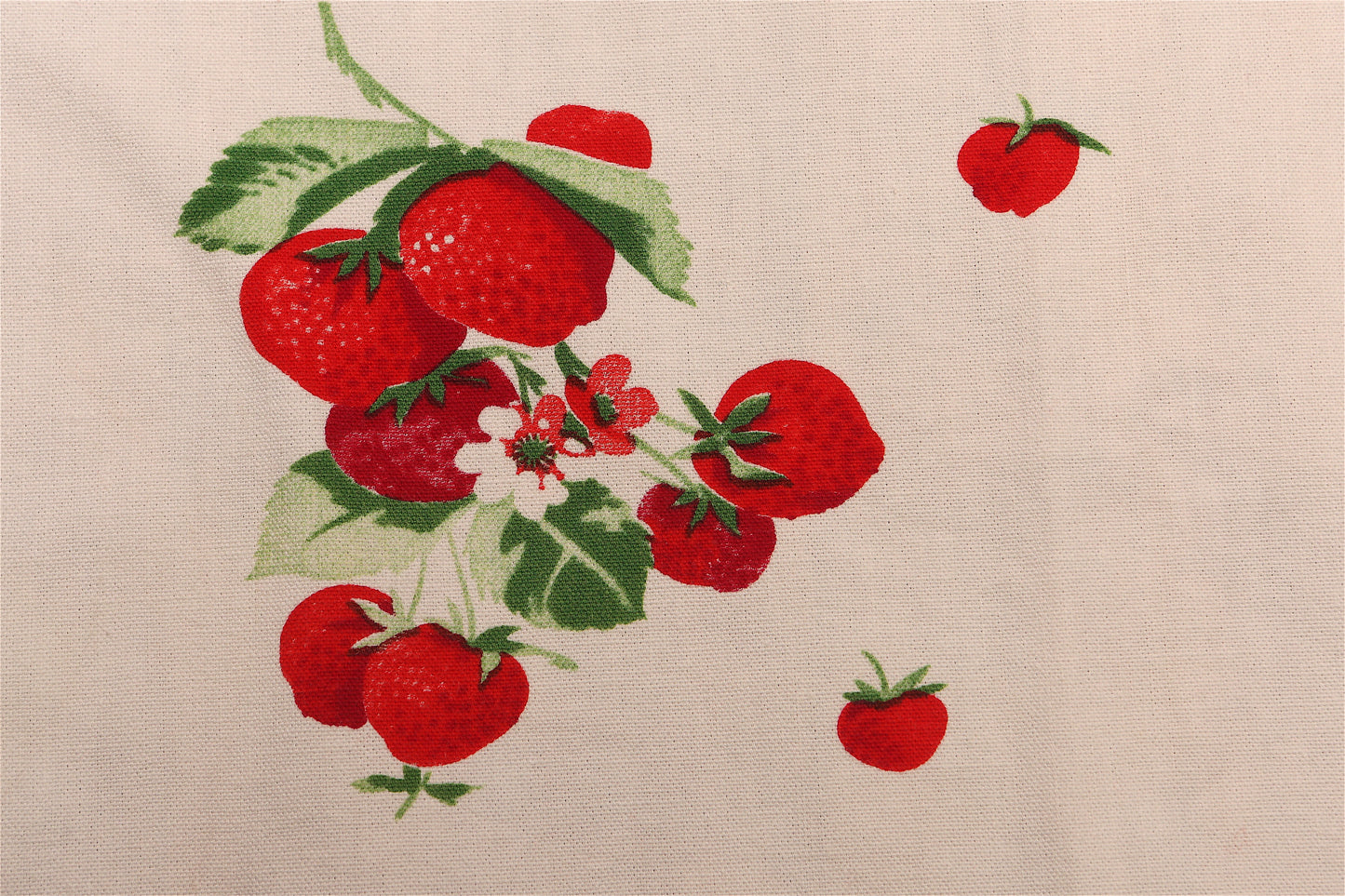1950s Strawberry Tablecloth – Vintage Classic American Fruit Print – 2 sizes available