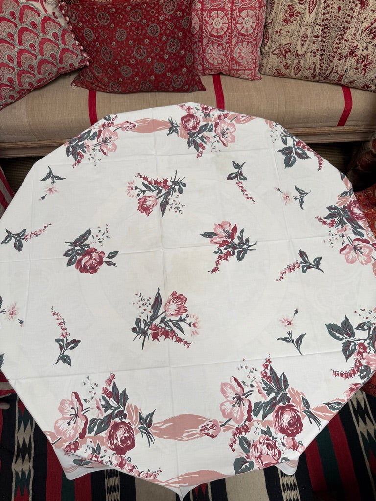 1950s Blush Rose Tablecloth –– Vintage Painterly Floral with Mauve Accents