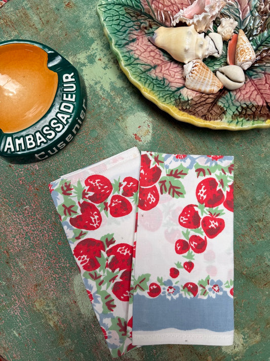Handmade Strawberry Garland Napkins –– Vintage Textile from Mid-Century Tablecloths, Set of 2