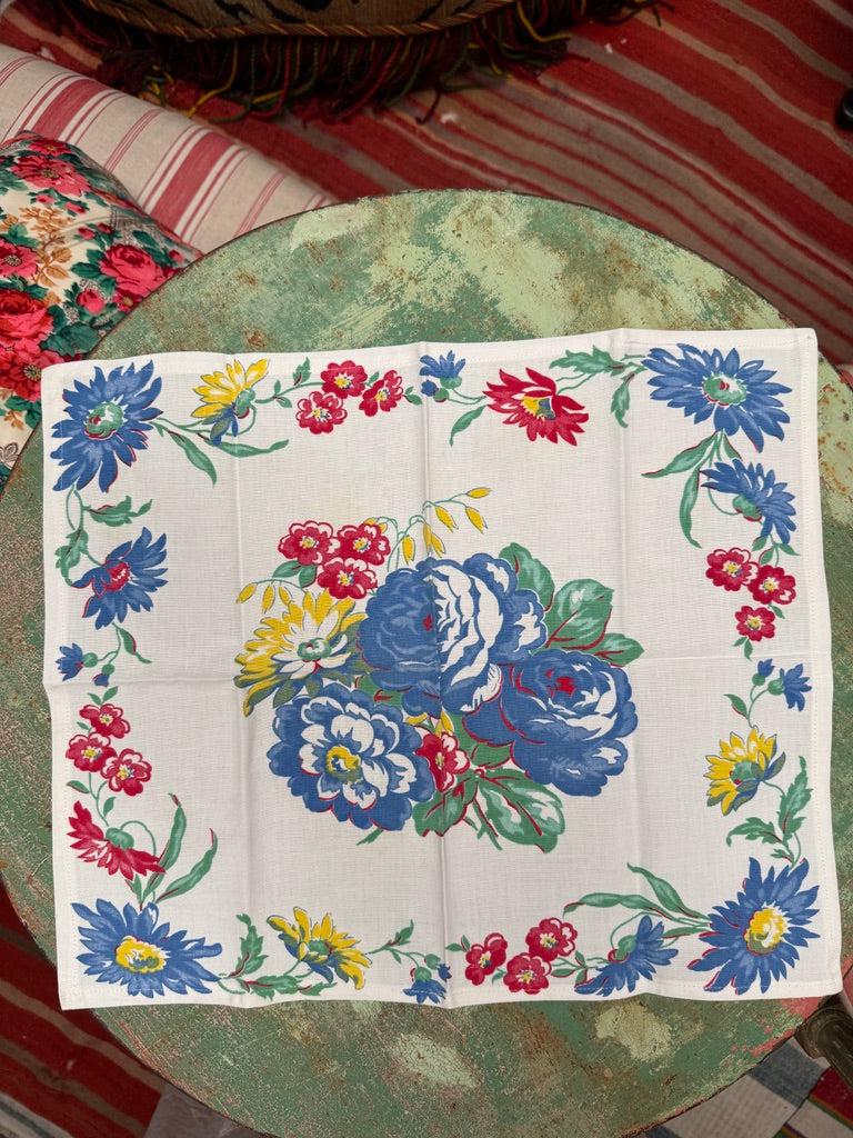Handmade Blue Peony Napkins –– Vintage Textile from Mid-Century Tablecloths, Set of 2
