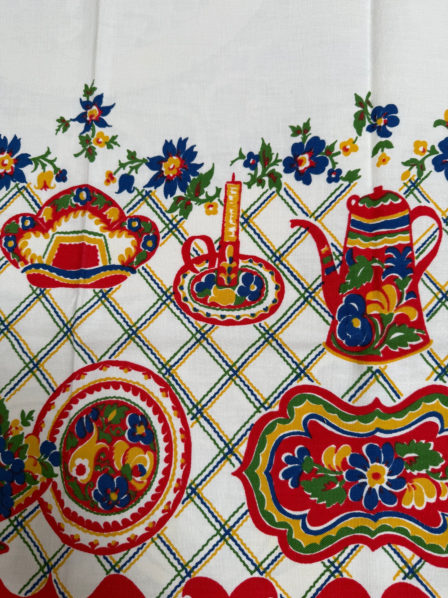 1950s Red & Yellow Kitchenware Tablecloth – Vintage Novelty Print
