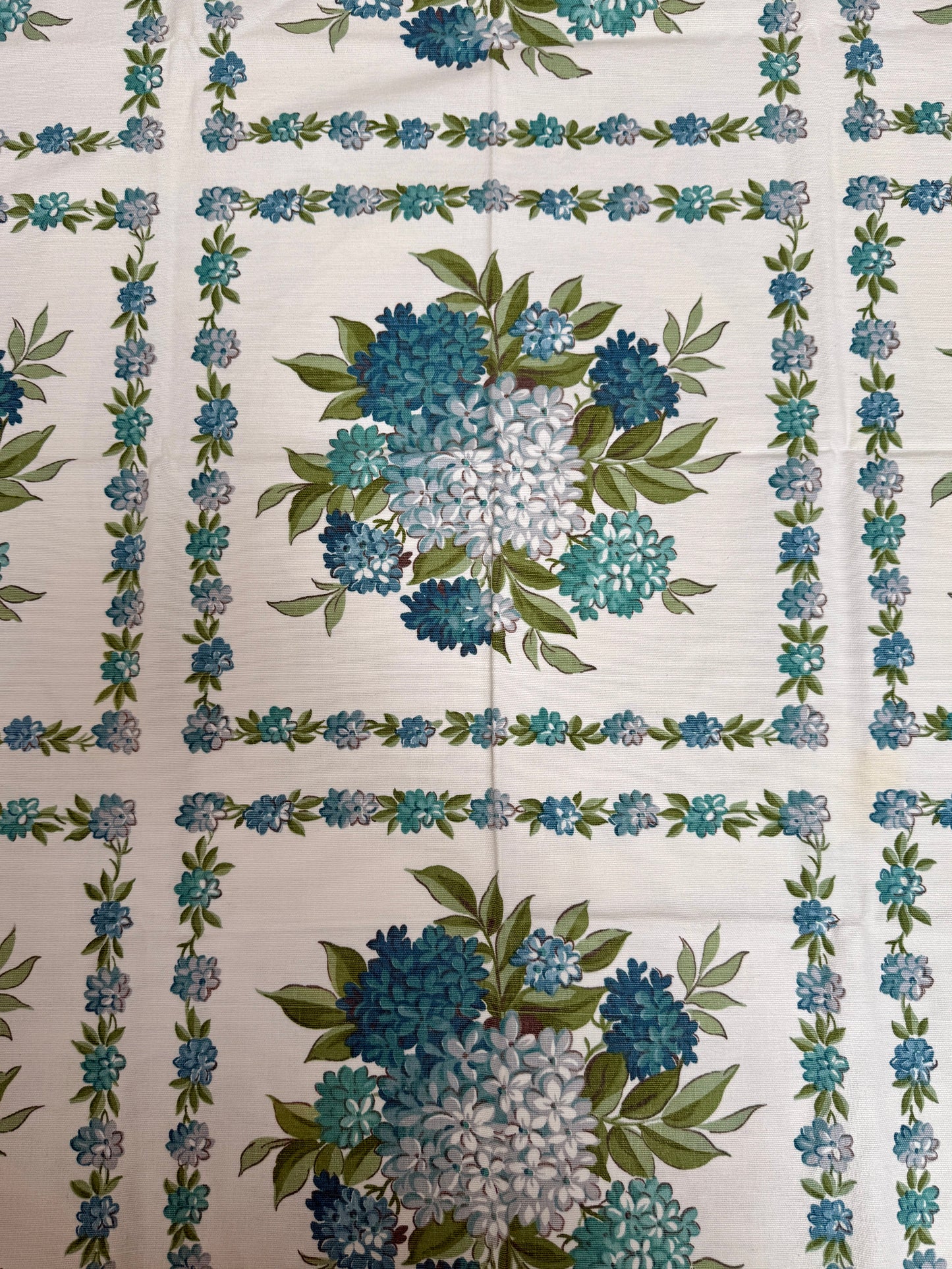 1960s Blue Hydrangea Tablecloth – Vintage Floral Grid Print